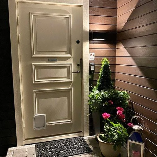 Case 4W 3CCT 2xUttag Svart